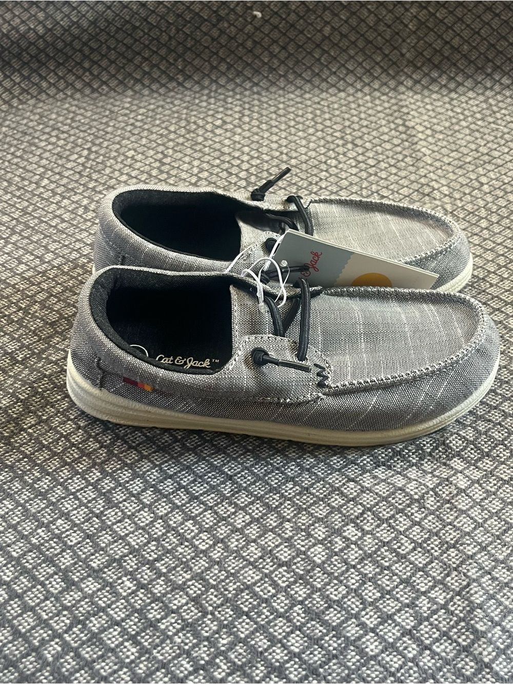 Cat & Jack Kids Gray Canvas Boat Shoes Size 1 Slip On NWT - Picture 5 of 6